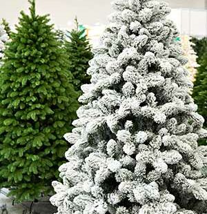 How To Flock A Pre Lit Christmas Tree Queen Bee Of Honey Dos